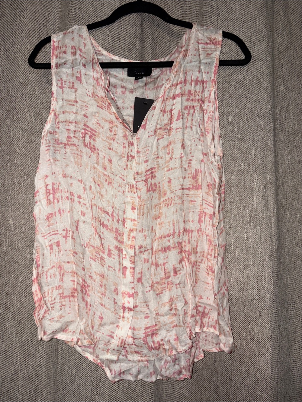 Lumiere Cream and Pink Abstract hidden button Brushstroke Tank from Golden Tote